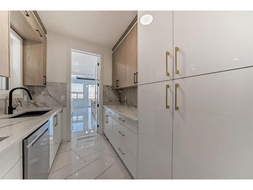 2916 1 Avenue, Edmonton, AB - Indoor Photo Showing Kitchen