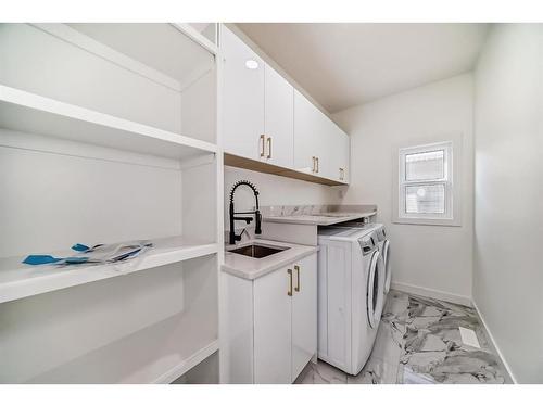 2916 1 Avenue, Edmonton, AB - Indoor Photo Showing Laundry Room