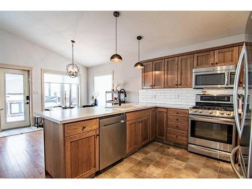 103 Vickers Close, Red Deer, AB 