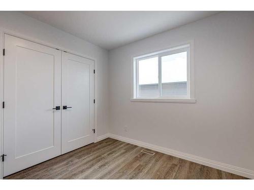 5032 59 Street, Innisfail, AB - Indoor Photo Showing Other Room