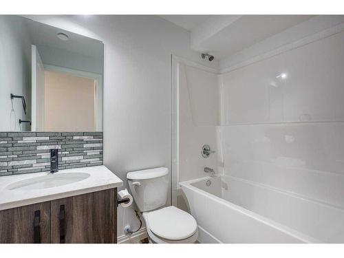 5032 59 Street, Innisfail, AB - Indoor Photo Showing Bathroom