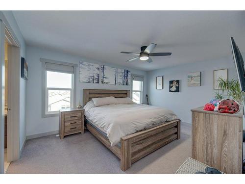 73 Chinook Street, Blackfalds, AB - Indoor Photo Showing Bedroom