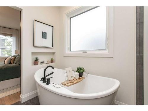 34 Longmire Close, Red Deer, AB - Indoor Photo Showing Bathroom