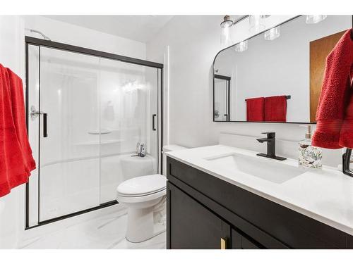 8 Ramsey Close, Red Deer, AB - Indoor Photo Showing Bathroom