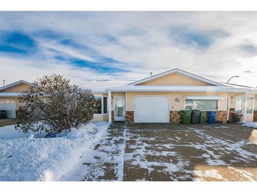 8 Ramsey Close, Red Deer, AB - Outdoor