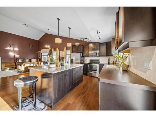 147 Webster Drive, Red Deer, AB - Indoor Photo Showing Kitchen With Stainless Steel Kitchen With Upgraded Kitchen