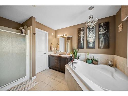 147 Webster Drive, Red Deer, AB - Indoor Photo Showing Bathroom