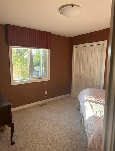 147 Webster Drive, Red Deer, AB - Indoor Photo Showing Bedroom