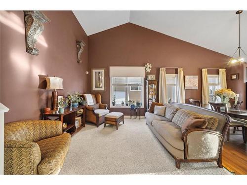 147 Webster Drive, Red Deer, AB - Indoor Photo Showing Living Room