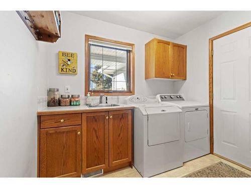 400005 Highway 761, Rural Clearwater County, AB - Indoor Photo Showing Laundry Room