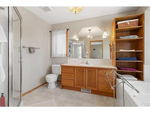 400005 Highway 761, Rural Clearwater County, AB - Indoor Photo Showing Bathroom