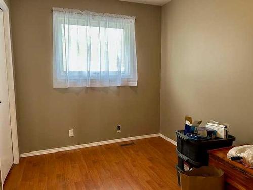 35 Edgington Ave, Red Deer, AB - Indoor Photo Showing Other Room