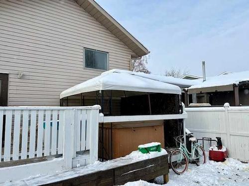 35 Edgington Ave, Red Deer, AB - Outdoor With Exterior