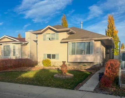 35 Edgington Ave, Red Deer, AB - Outdoor