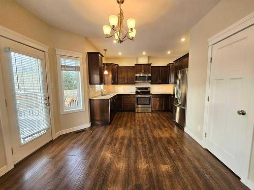 130-116 6 Avenue Ne, Slave Lake, AB - Indoor Photo Showing Kitchen