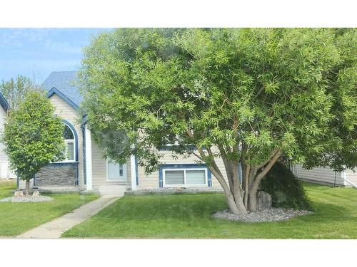 6007 50A Street, Ponoka, AB - Outdoor