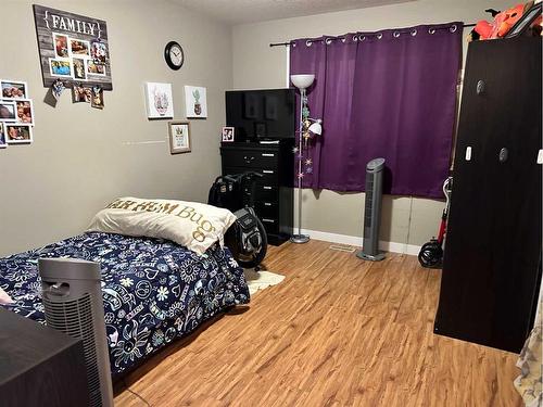 3711 51 Avenue, Red Deer, AB - Indoor Photo Showing Bedroom