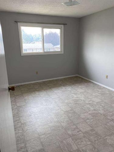 5312 35 Street, Lloydminster, AB - Indoor Photo Showing Other Room