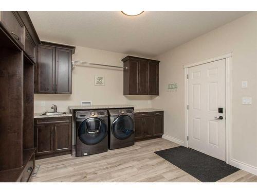 37247 Range Road 264, Rural Red Deer County, AB - Indoor Photo Showing Bathroom