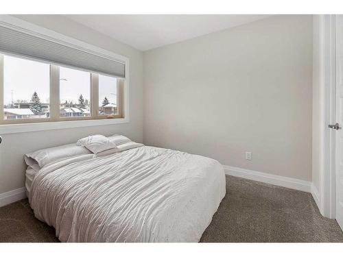 2 Meadow Close, Lacombe, AB - Indoor Photo Showing Bedroom