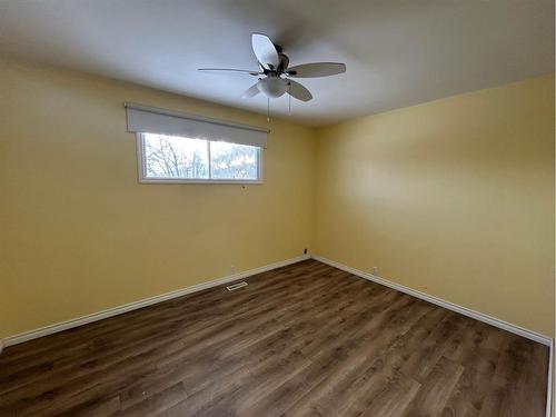 5419 48 Avenue West, Forestburg, AB - Indoor Photo Showing Other Room