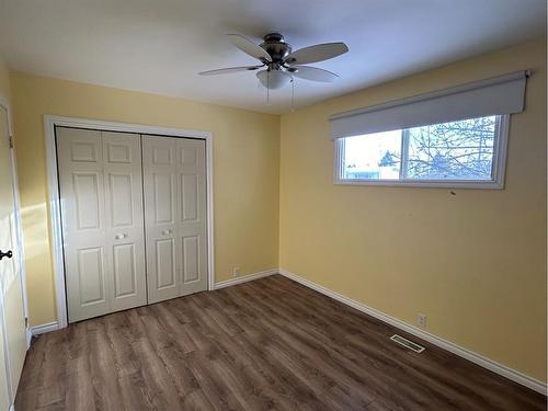 5419 48 Avenue West, Forestburg, AB - Indoor Photo Showing Other Room