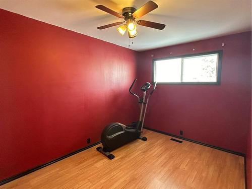 5419 48 Avenue West, Forestburg, AB - Indoor Photo Showing Gym Room