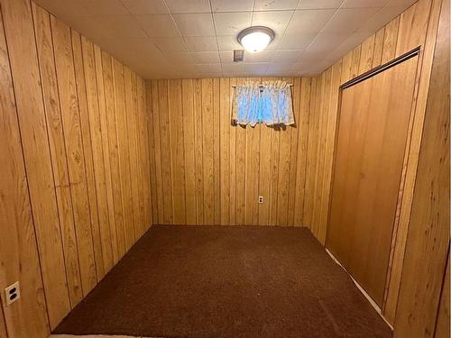 5419 48 Avenue West, Forestburg, AB - Indoor Photo Showing Other Room