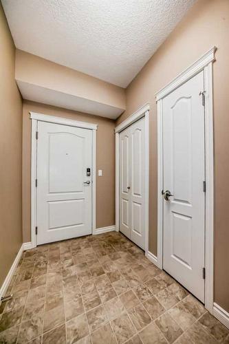 209-6 Michener Boulevard, Red Deer, AB - Indoor Photo Showing Other Room