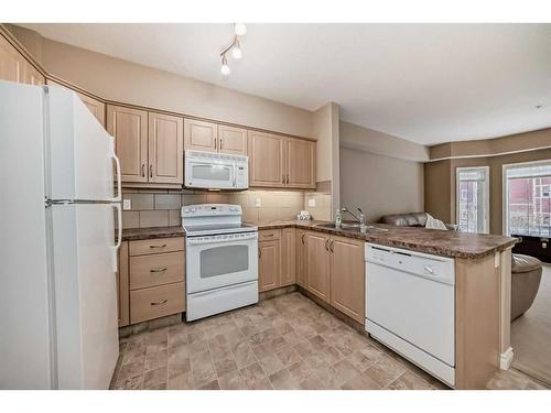 209-6 Michener Boulevard, Red Deer, AB - Indoor Photo Showing Kitchen