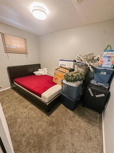 5132 54Th Street, Eckville, AB - Indoor Photo Showing Bedroom