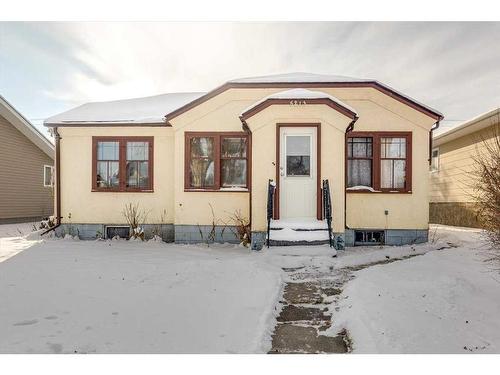 5213 50 Avenue, Ponoka, AB - Outdoor