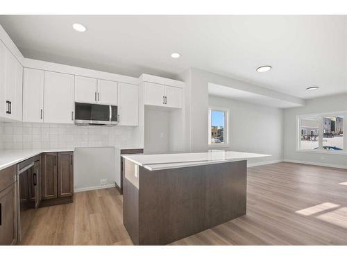 13 Gray Close, Sylvan Lake, AB - Indoor Photo Showing Kitchen