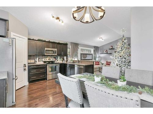 2 Coachman Way, Blackfalds, AB - Indoor Photo Showing Kitchen With Stainless Steel Kitchen With Upgraded Kitchen