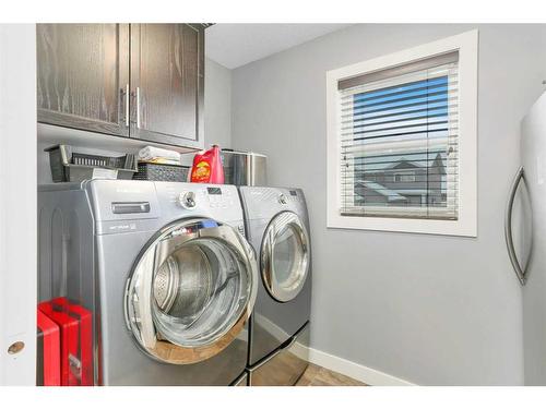 2 Coachman Way, Blackfalds, AB - Indoor Photo Showing Laundry Room