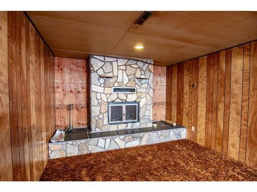 40303 Range Road 241, Rural Lacombe County, AB - Indoor With Fireplace