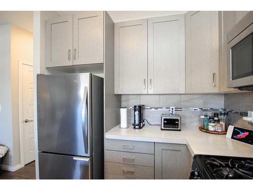 101 Crimson Court, Blackfalds, AB - Indoor Photo Showing Kitchen