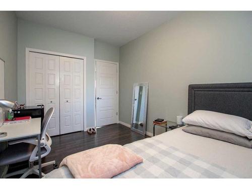 101 Crimson Court, Blackfalds, AB - Indoor Photo Showing Bedroom