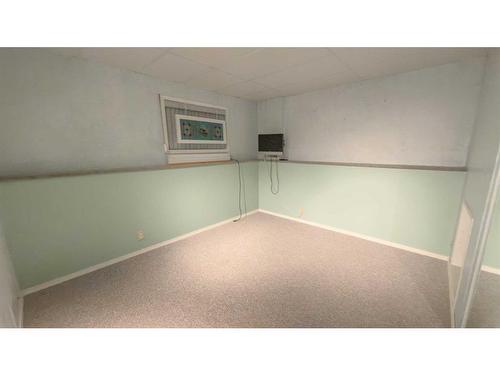 45 Kingston Drive, Red Deer, AB - Indoor Photo Showing Other Room