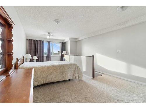 256-103 Hermary Street, Red Deer, AB - Indoor Photo Showing Bedroom