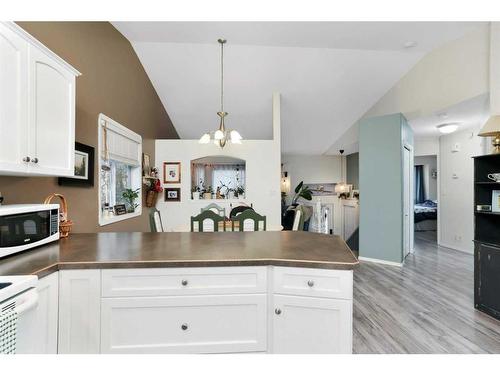 5321 58 Street, Lacombe, AB - Indoor Photo Showing Kitchen