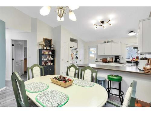 5321 58 Street, Lacombe, AB - Indoor Photo Showing Dining Room