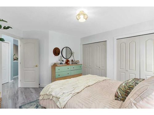 5321 58 Street, Lacombe, AB - Indoor Photo Showing Bedroom