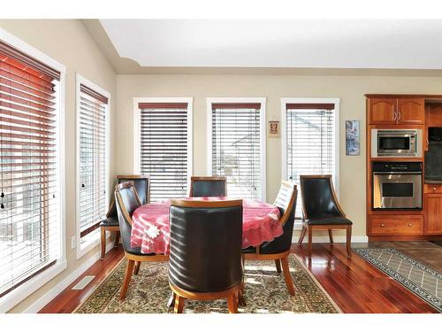 35 Oberg Court, Red Deer, AB - Indoor Photo Showing Dining Room