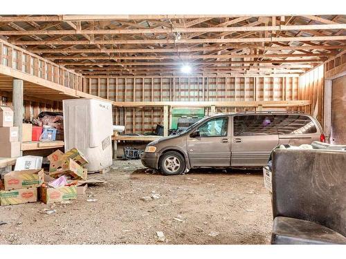 20-27380 Township Road 373, Rural Red Deer County, AB - Indoor Photo Showing Garage