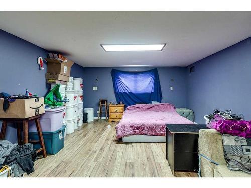 20-27380 Township Road 373, Rural Red Deer County, AB - Indoor Photo Showing Bedroom