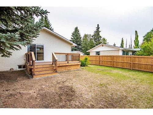 33 Munro Crescent, Red Deer, AB - Outdoor With Deck Patio Veranda