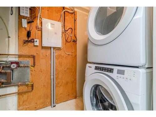 #103-44 Reid Court, Sylvan Lake, AB - Indoor Photo Showing Laundry Room