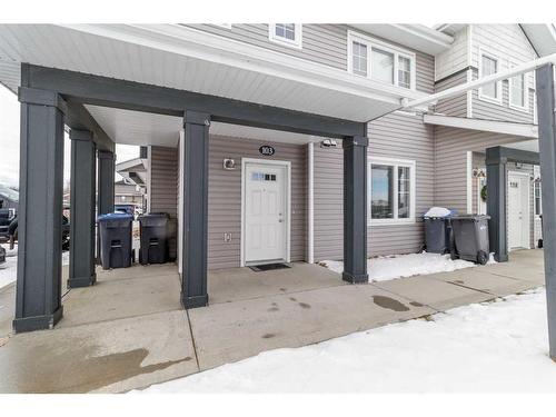 #103-44 Reid Court, Sylvan Lake, AB - Outdoor