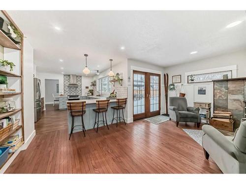 5213 42 Street, Ponoka, AB - Indoor Photo Showing Living Room